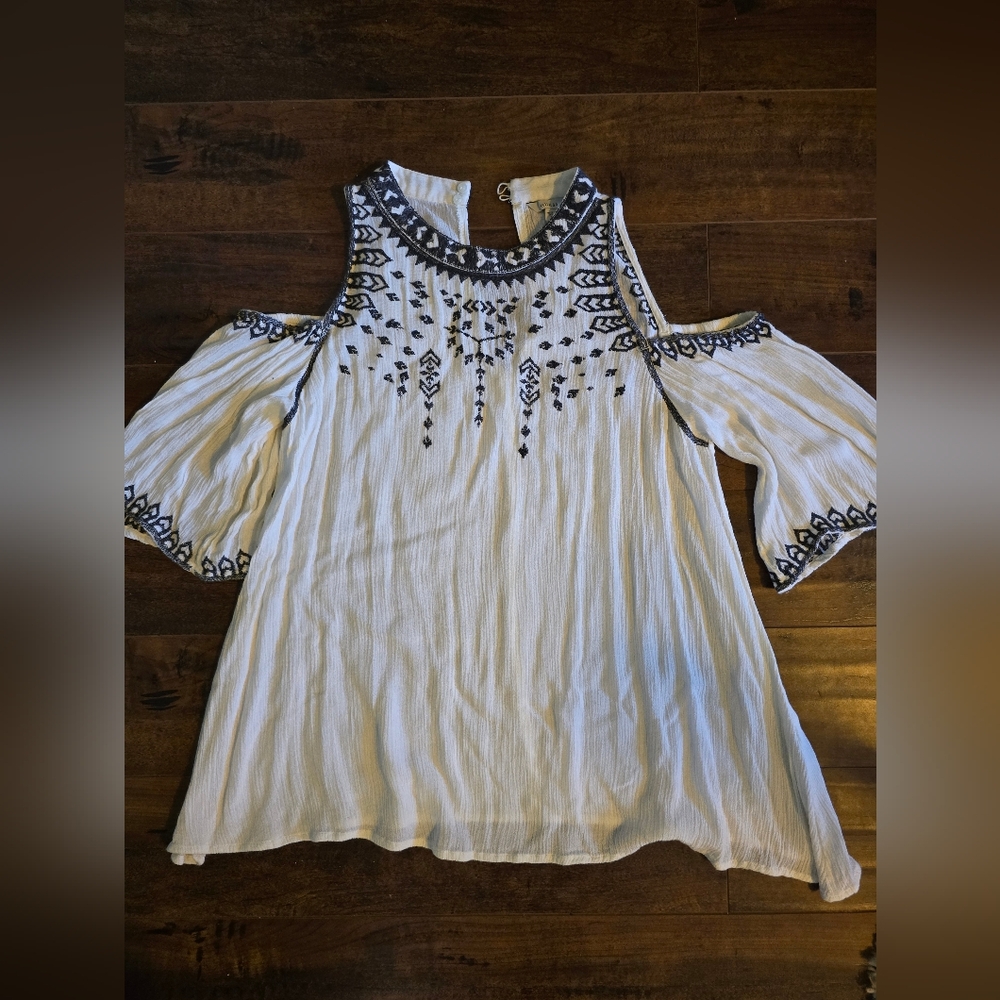 BOGO Guess Embroidered Cold Shoulder Top